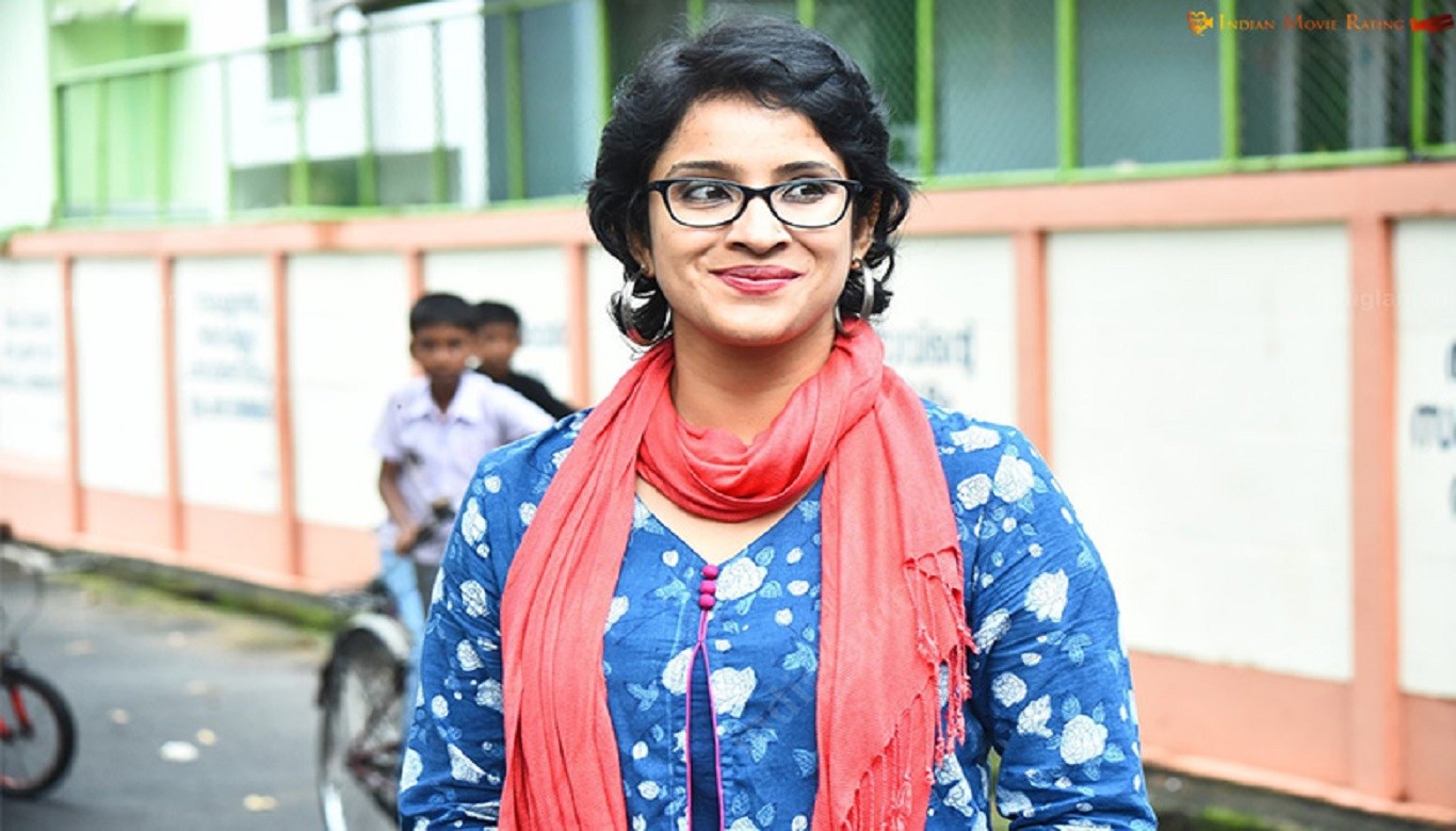 Aparna Gopinath as an activist in Sakhavu!