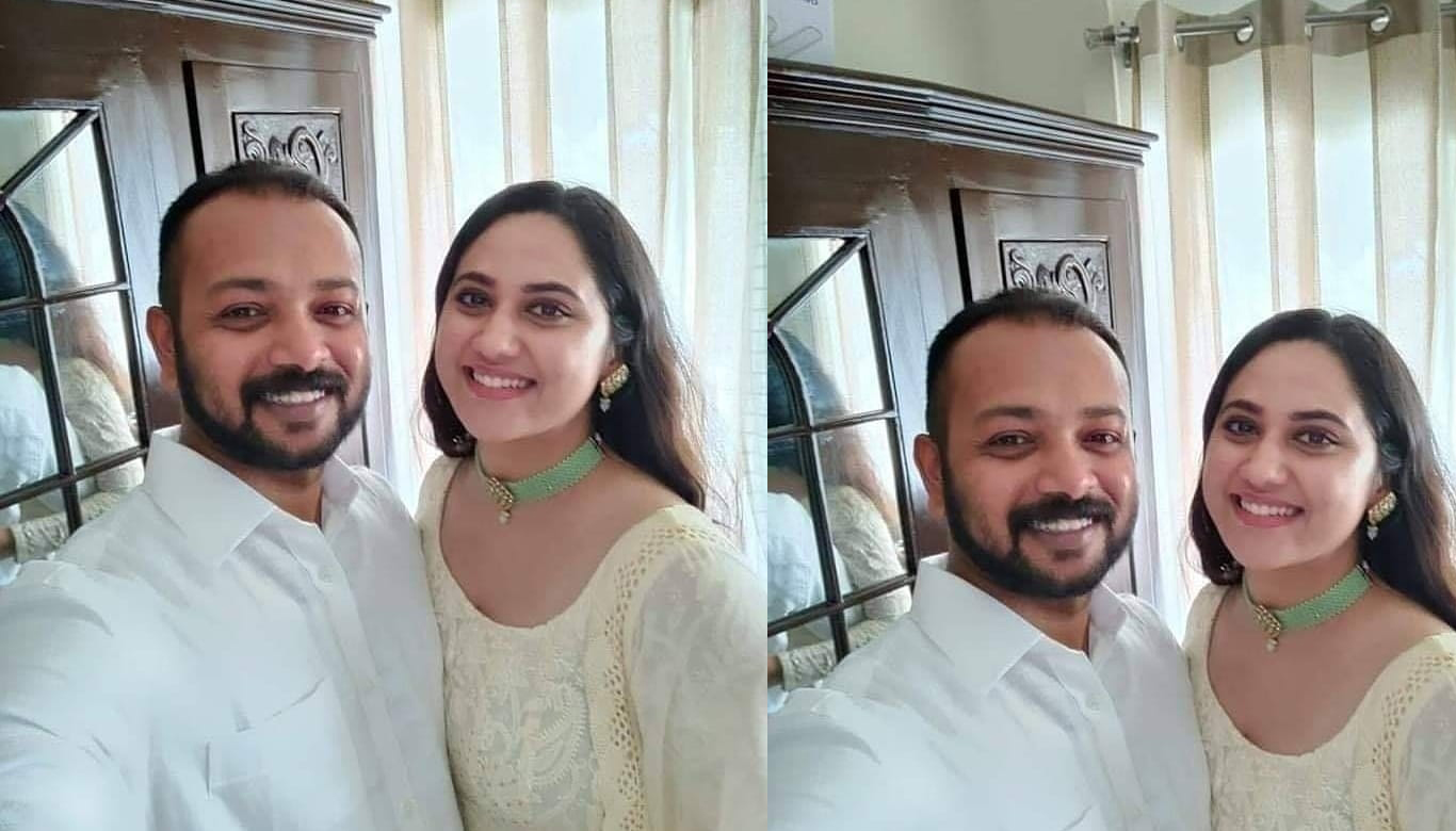 Miya George Engagment pictures are viral