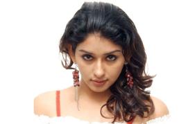 Arinthum Ariyamalum actress enters wedlock & quit films!